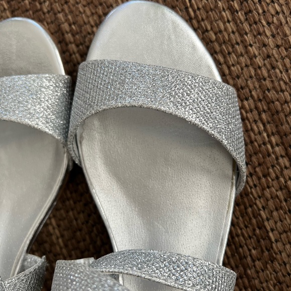Dream Pairs silver wedge NEW - Picture 3 of 5